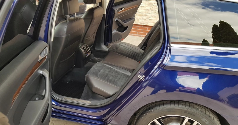 Volkswagen Passat cena 79900 przebieg: 148000, rok produkcji 2018 z Strzegom małe 742